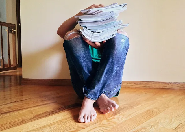 person, magazines, reading, leisure, home, brown home, brown reading. Reading a feature update announcement: six things worth extracting