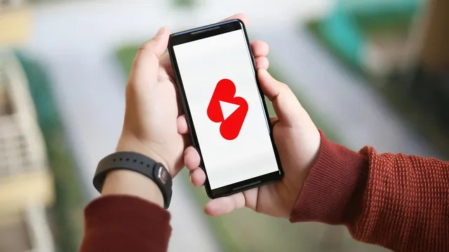 youtube shorts, youtube, video, smartphone, vertical, logo, content, creator, youtube shorts, youtube shorts, youtube shorts, youtube shorts, youtube shorts, youtube. Feed algorithms risks: six to watch, two to plan for