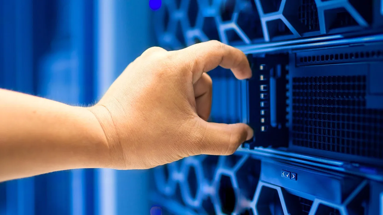 data center, cable, information, technology, technician, server, system, room, engineer, work, rack, man, computer, network, industry, data, connection, equipment, fixing, optical, wireless, pc, data center, data center, data center, data center, data center, server. Platform outages risks: a one-page continuity plan